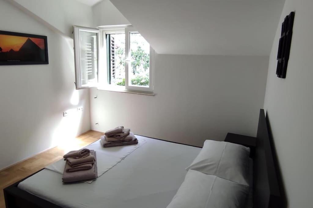 Luxury City Centre Apartment With Stunning View Omis Bagian luar foto