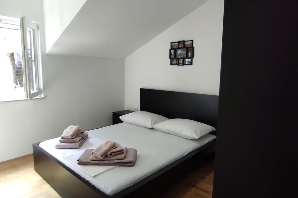 Luxury City Centre Apartment With Stunning View Omis Bagian luar foto