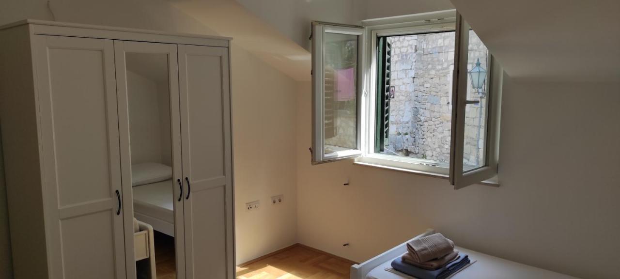 Luxury City Centre Apartment With Stunning View Omis Bagian luar foto