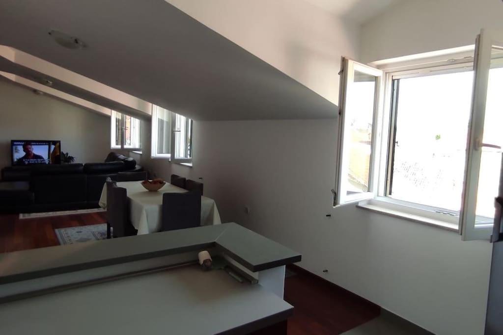 Luxury City Centre Apartment With Stunning View Omis Bagian luar foto