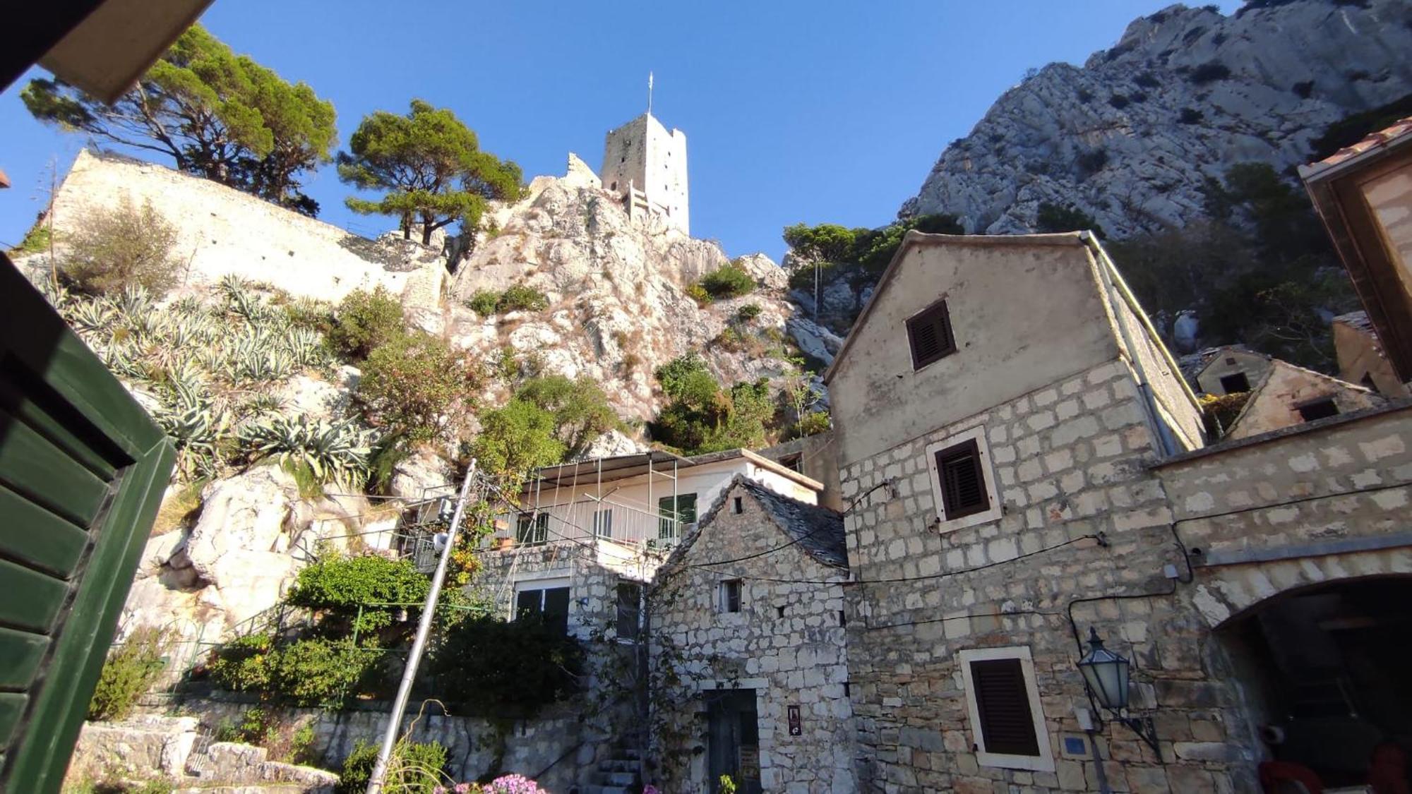 Luxury City Centre Apartment With Stunning View Omis Bagian luar foto